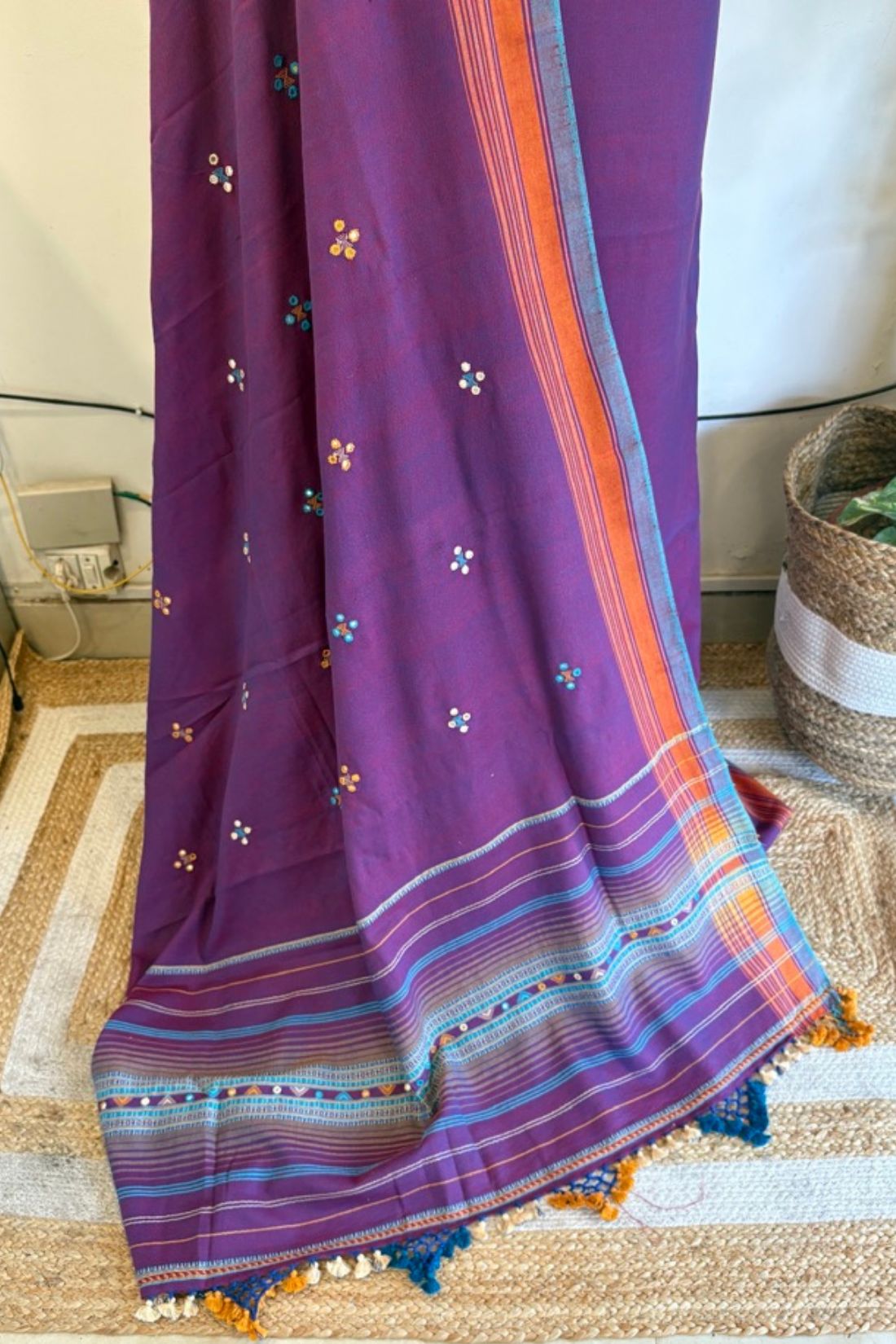 BHUJODI SUIT