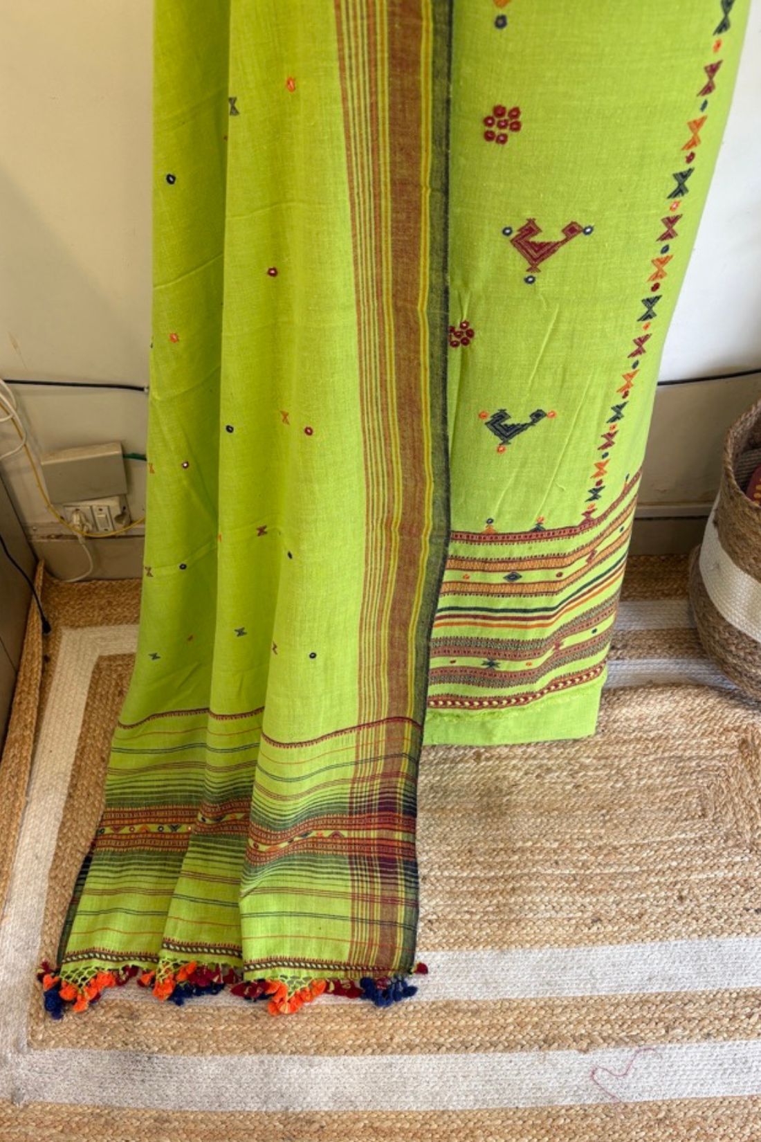 BHUJODI SUIT