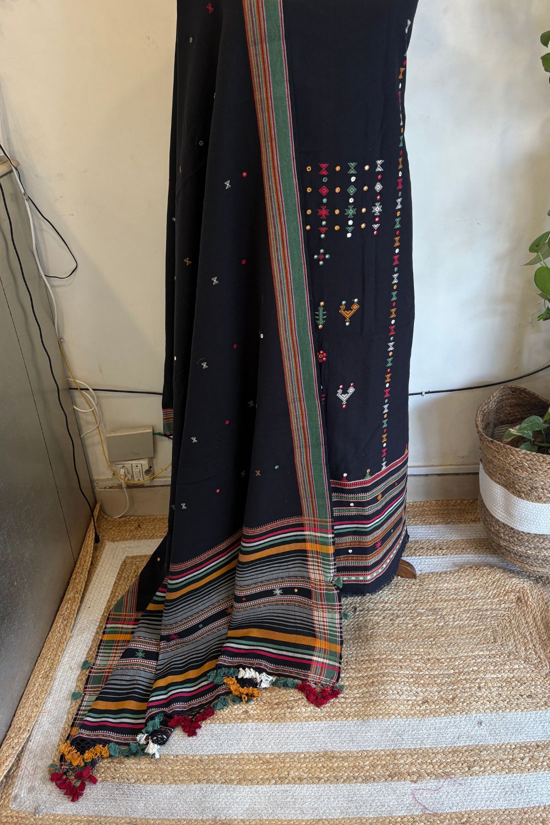 BHUJODI SUIT