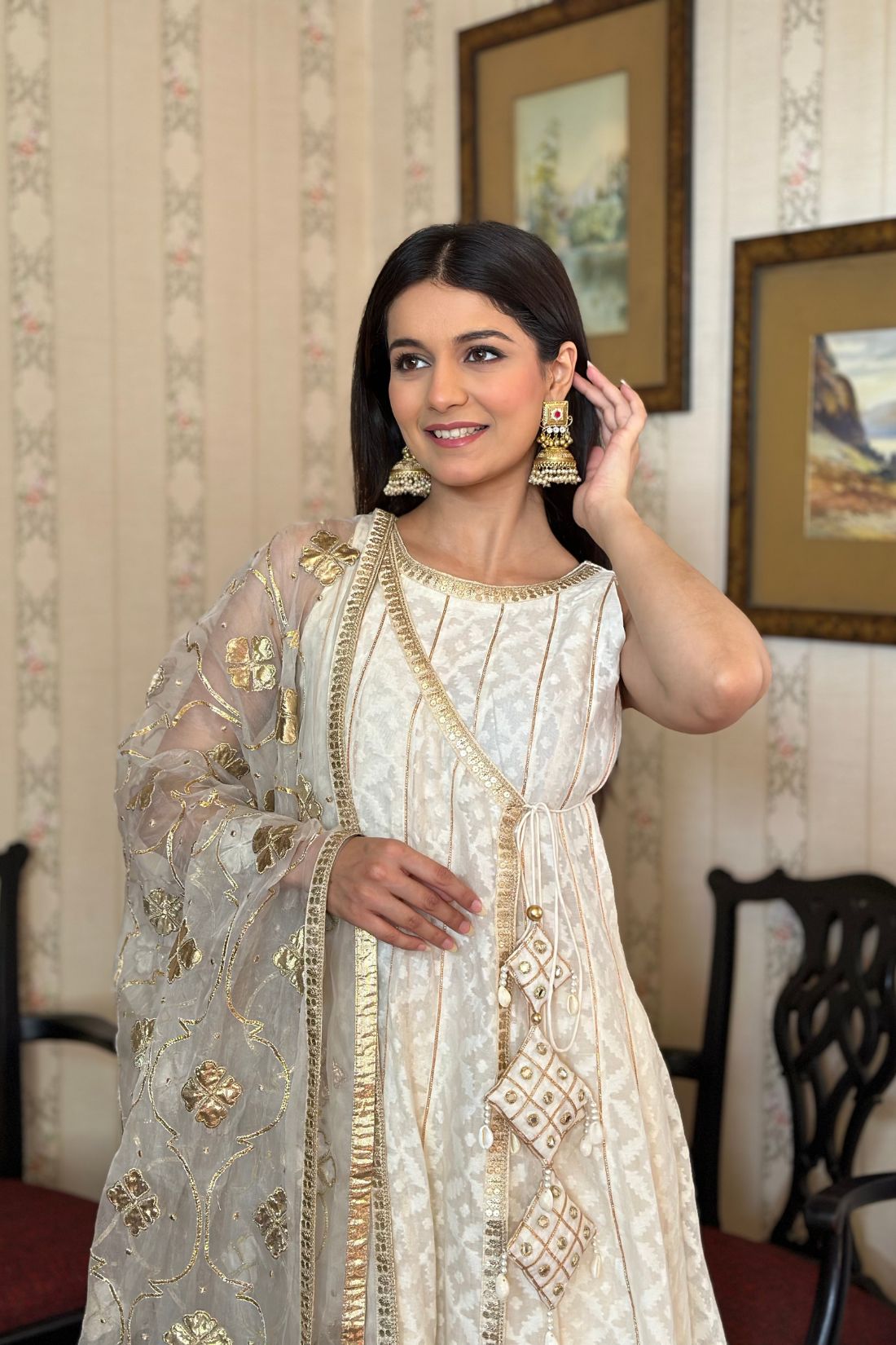 IVORY SUIT
