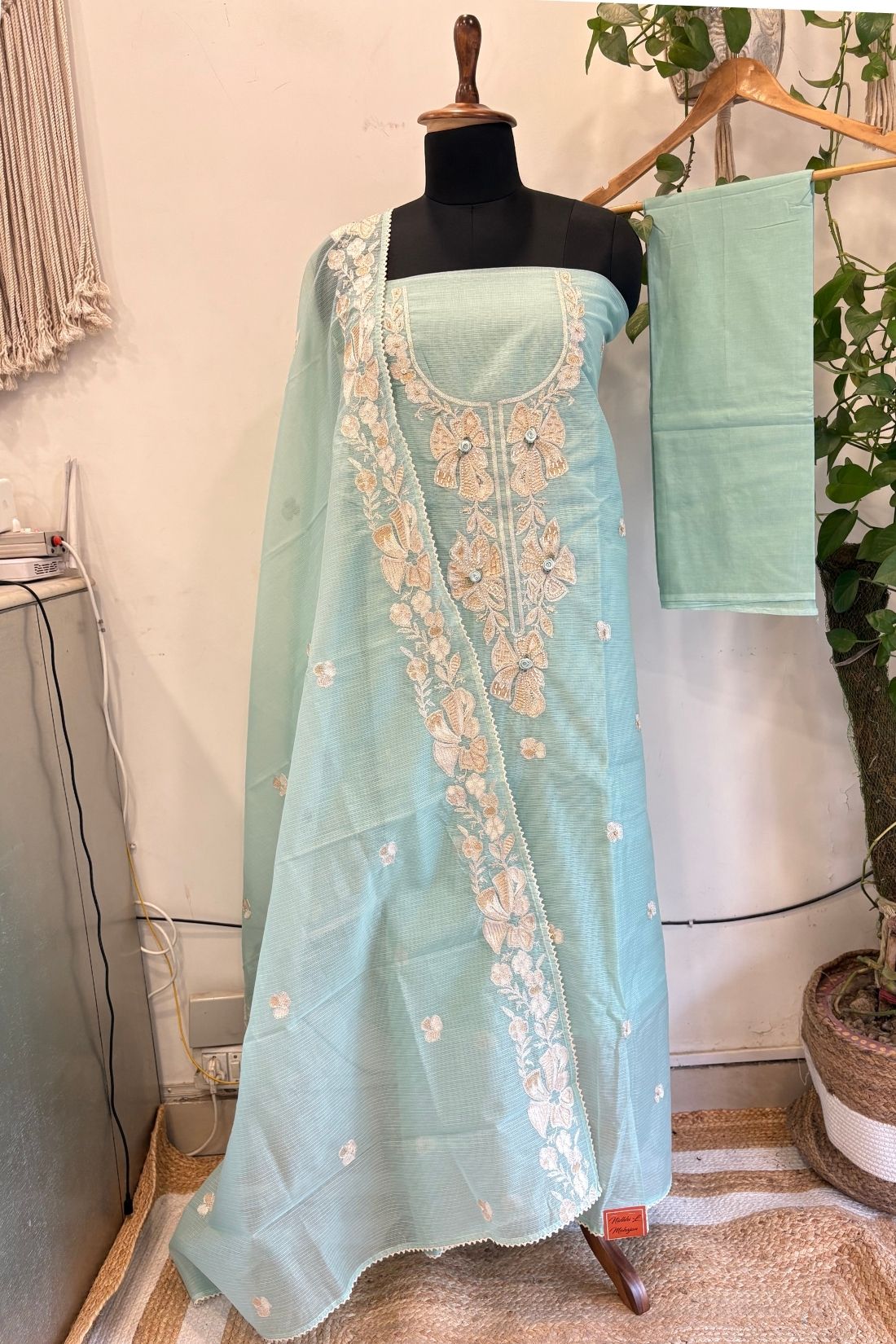 KOTTA SUIT