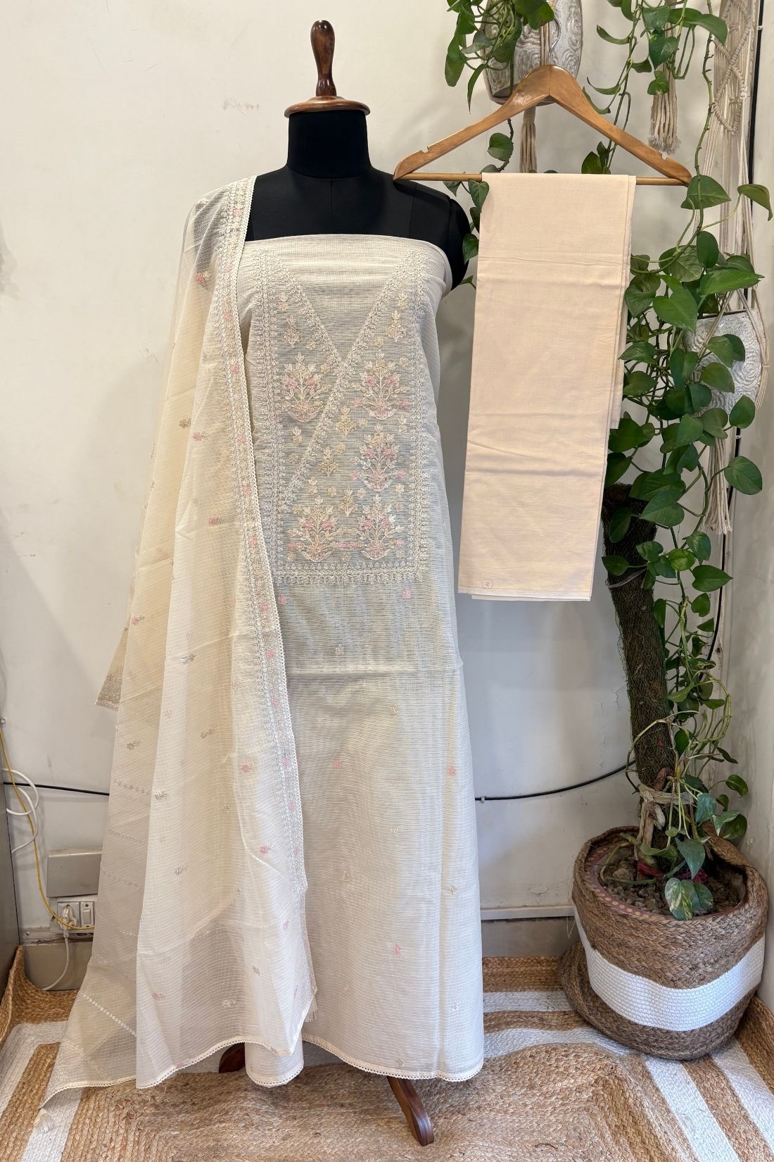 KOTTA SILK SUIT