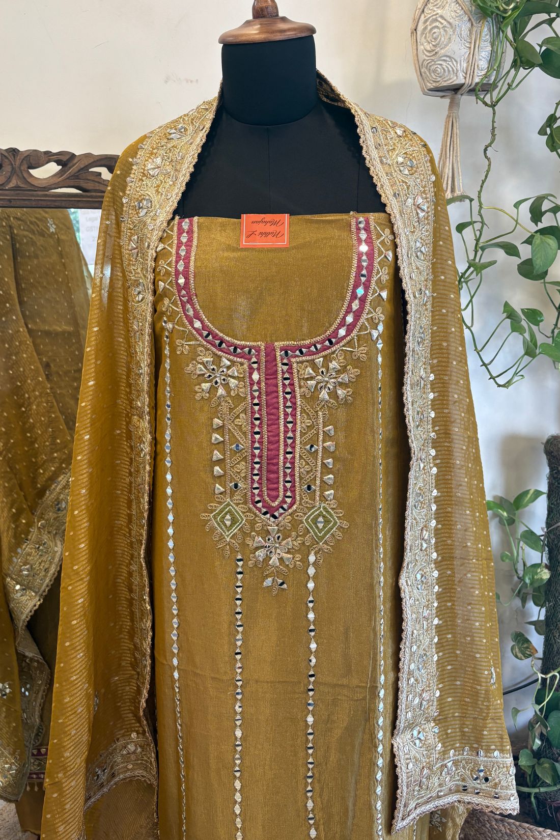 TISSUE BROCADE SUIT SET