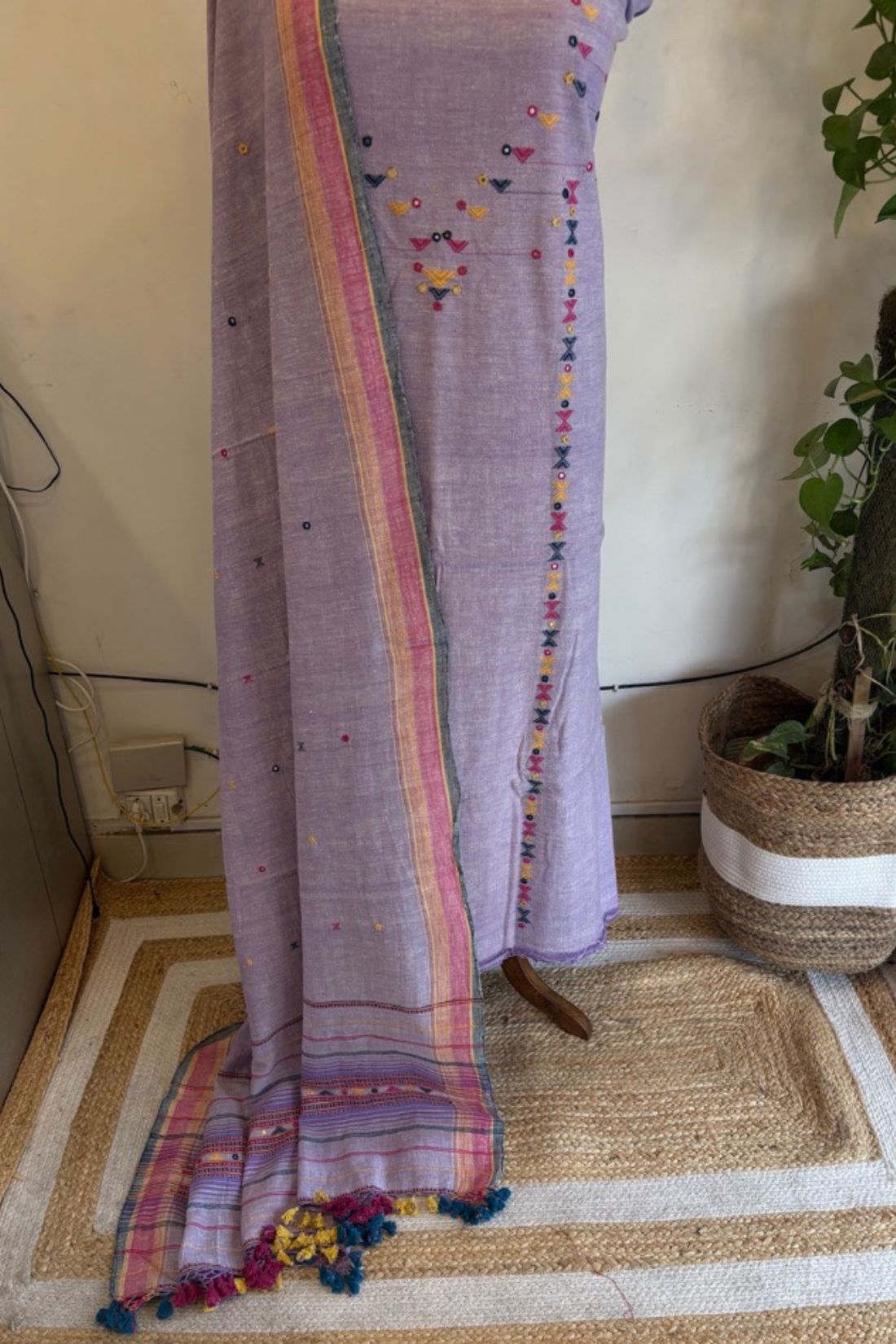 BHUJODI SUIT
