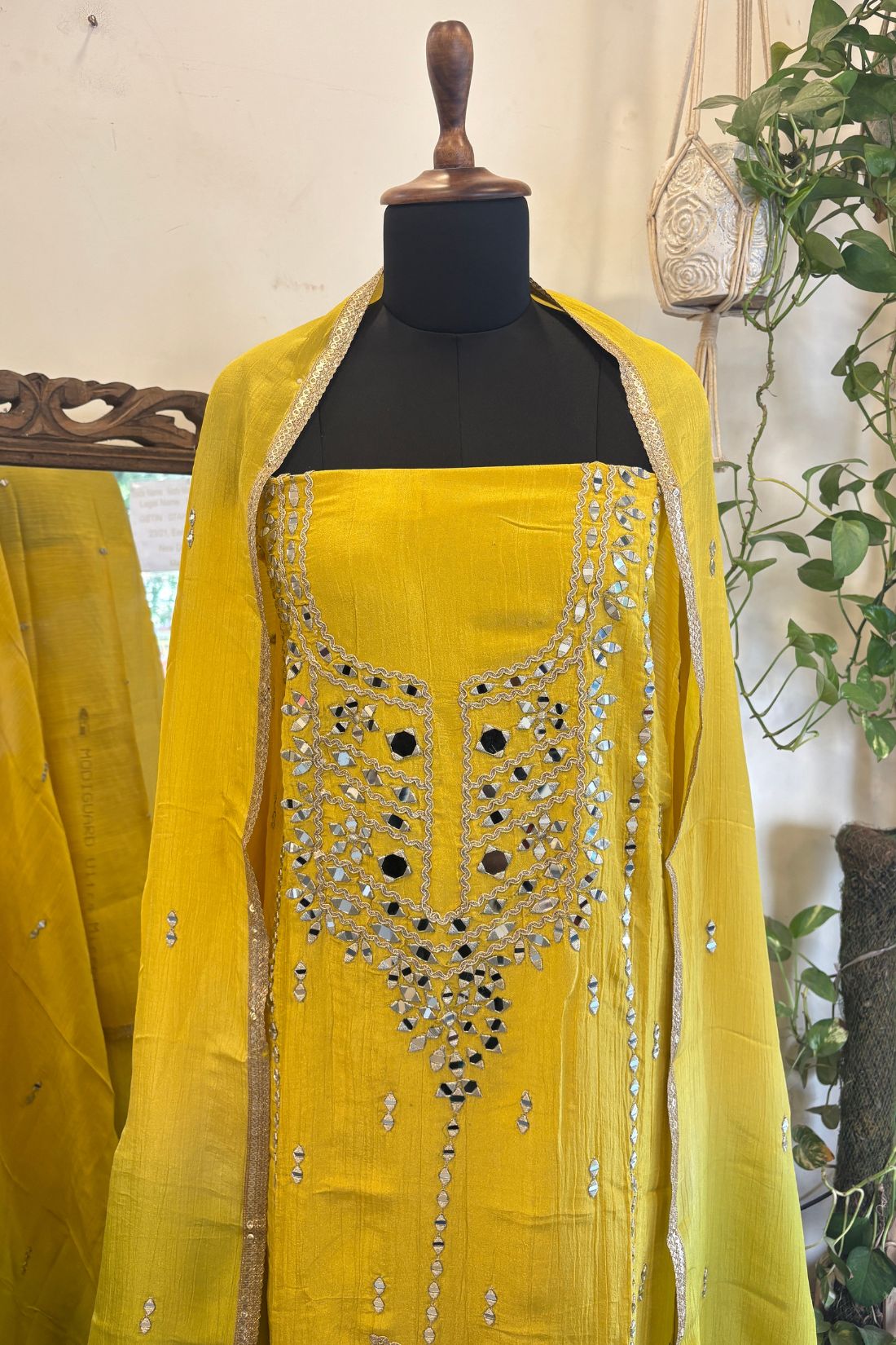 CRUSHED TISSUE SUIT SET