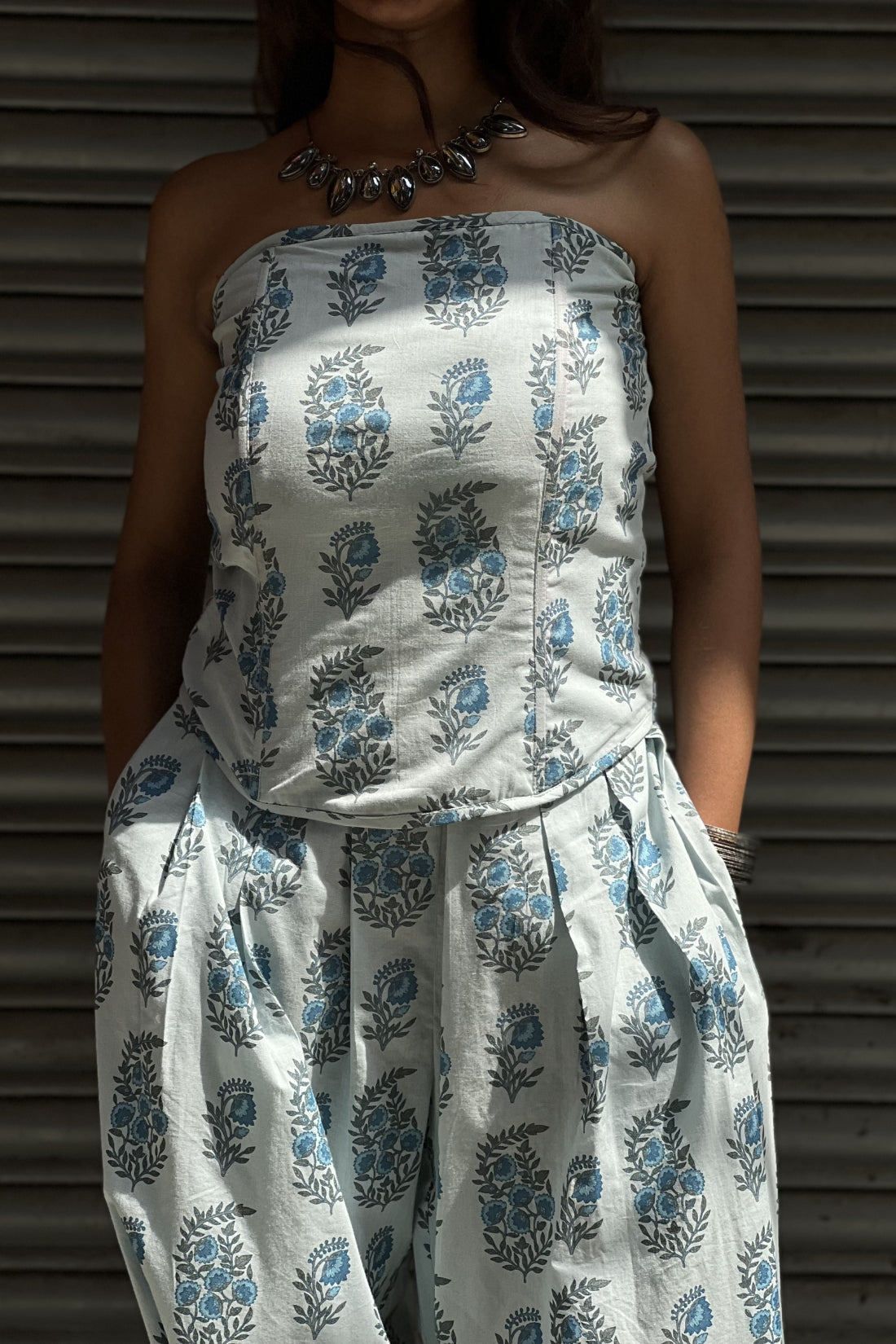 PURE COTTON CORSET WITH WIDE-LEGGED PANTS