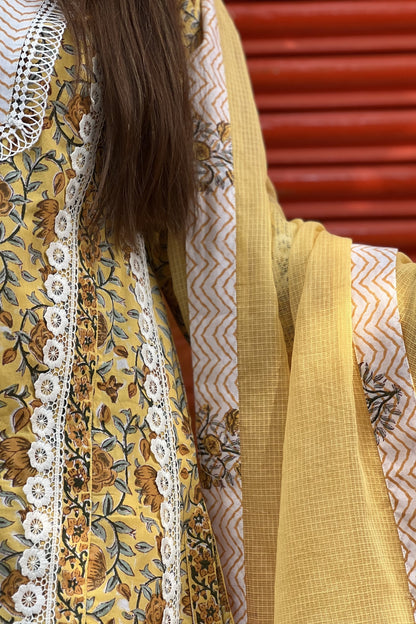 HAND BLOCK PRINTED KALIDAR SUIT SET WITH LACE DETAILING