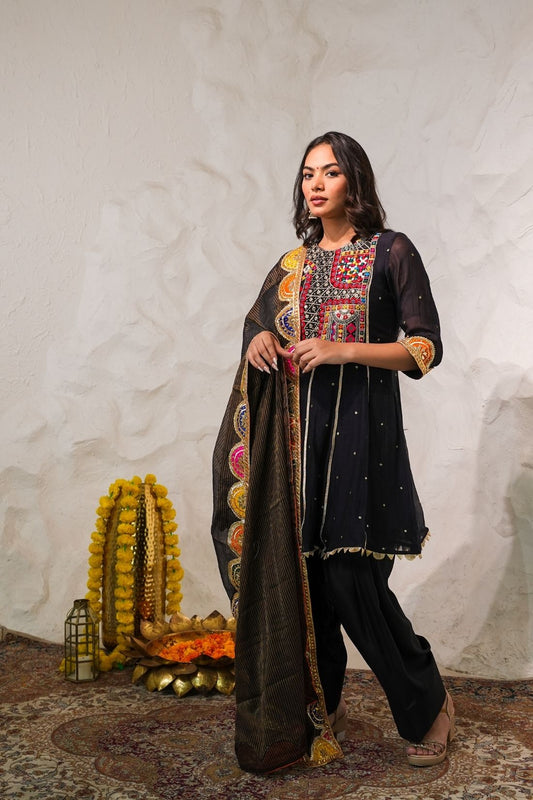 MALCHANDERI SUIT SET