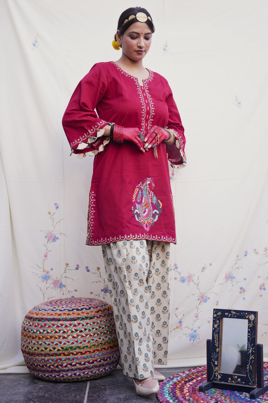 MEHROON PAISLEY FARSHI SET