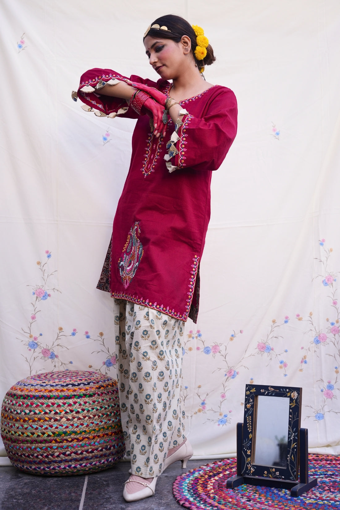MEHROON PAISLEY FARSHI SET