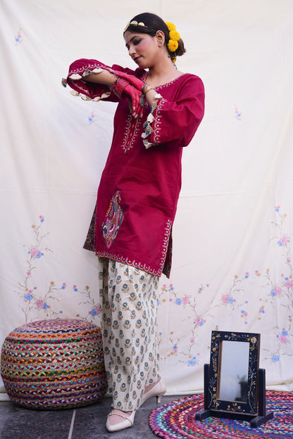 MEHROON PAISLEY FARSHI SET