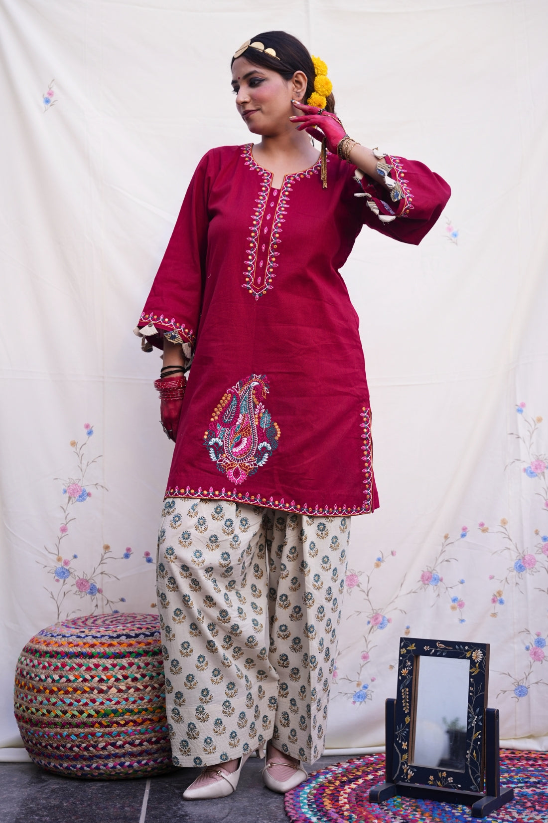 MEHROON PAISLEY FARSHI SET